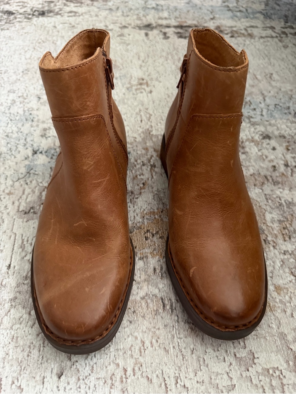 Women’s Born brown leather Ankle Boots - Classic Side-Zip Size 7.5